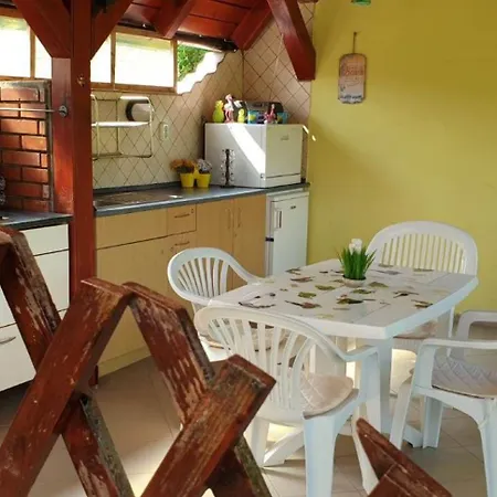 Schoenes 500 M Vom Freistrand Am Balaton Holiday home Balatonmariafurdo