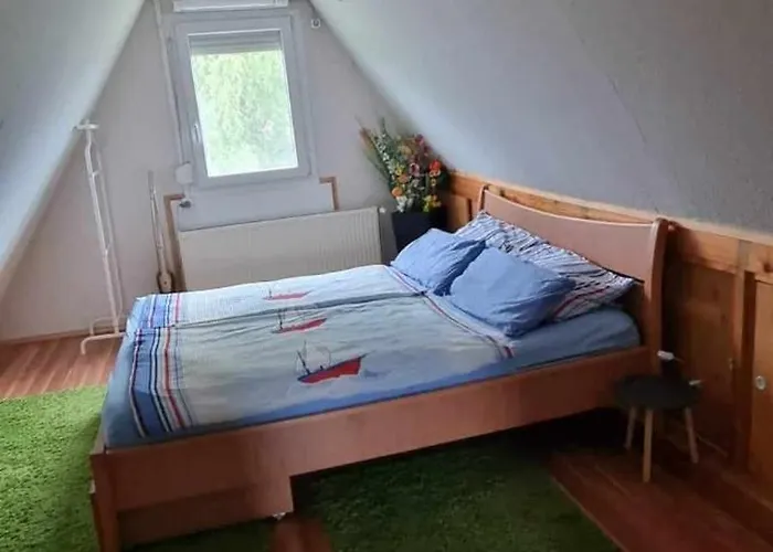 Schoenes 500 M Vom Freistrand Am Balaton * Balatonmariafurdo