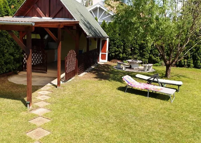 Сasa de vacaciones Schoenes 500 M Vom Freistrand Am Balaton Balatonmáriafürdő